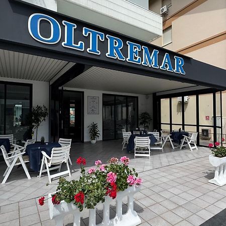 Hotel Oltremar B&B Католика Екстериор снимка