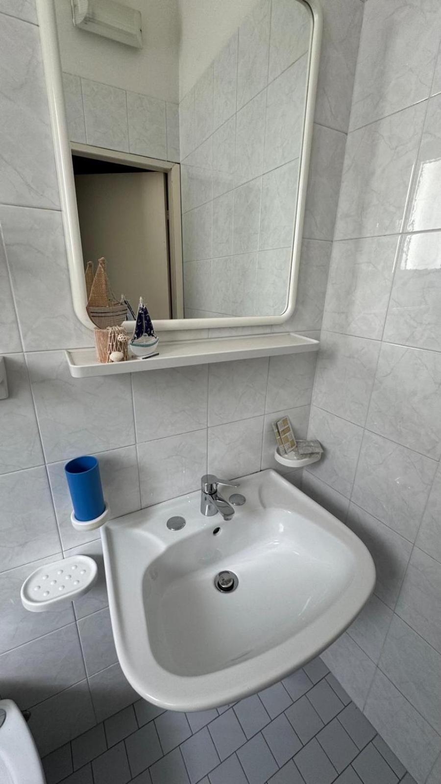 Hotel Oltremar B&B Католика Екстериор снимка